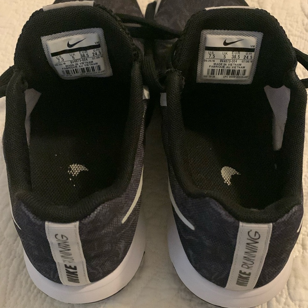Nike Flex Experience RN5 Running Shoes, EUC, Women 7.5 US, 38.5 EUR, Light Wear - Picture 9 of 12